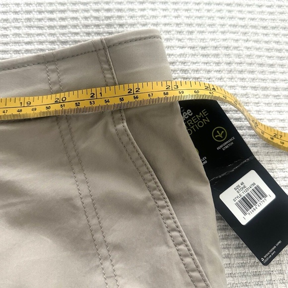 Lee Men's Extreme Motion Crossroad Cargo Short Size 46 Stone Khaki Stretch Waist - Picture 11 of 13
